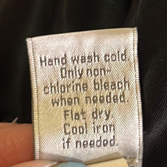 LAUREN CONRAD | Black Flocked Dot Short Sleeve Dress - Size 2 - Picture 8 of 8